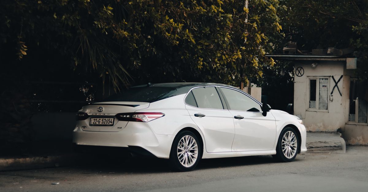 Leasing Versus Buying a Car: Long-Term Cost and Flexibility