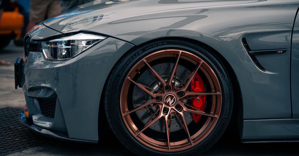 Brake Pads, Rotors and Fluid: Signs of Wear and Service