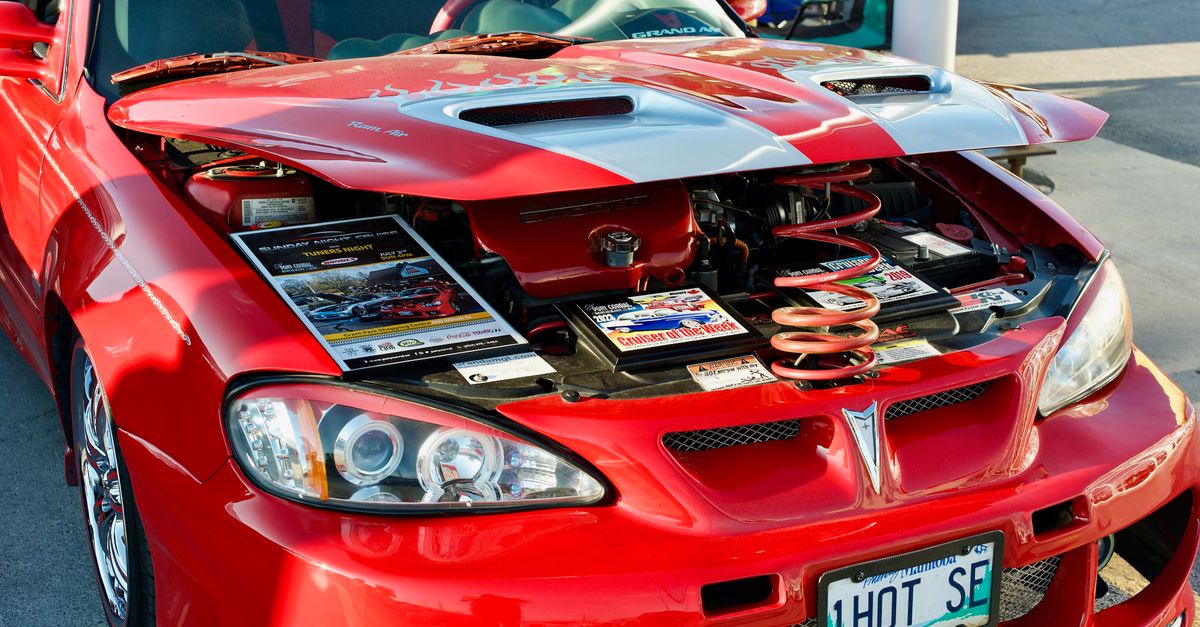 Car Battery Replacement: Warning Signs and Choosing a New One
