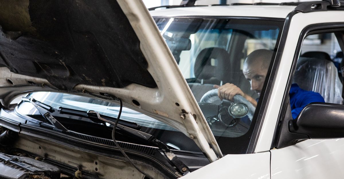 A Walkaround Checklist for Inspecting a Used Car Yourself